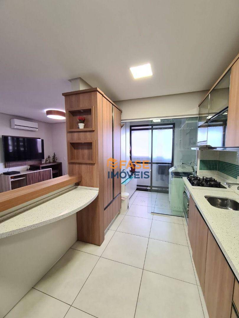 Apartamento à venda com 3 quartos, 95m² - Foto 8
