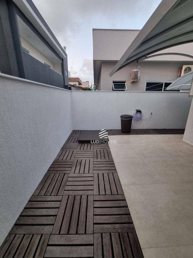 Casa de Condomínio à venda com 4 quartos, 265m² - Foto 23