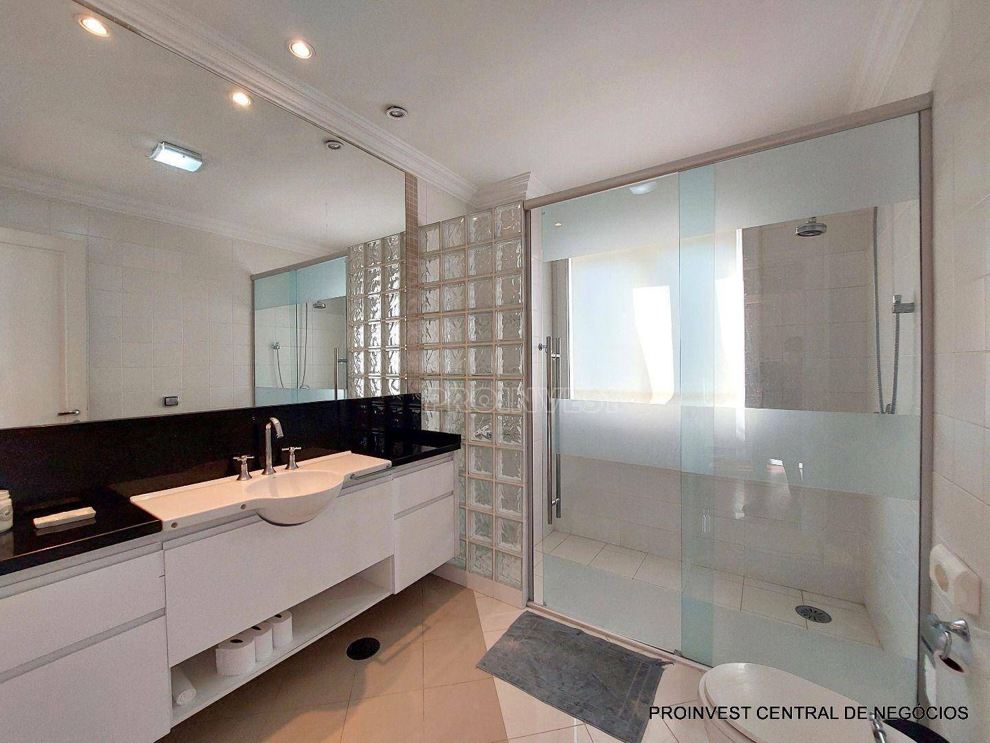 Casa de Condomínio à venda com 5 quartos, 642m² - Foto 32