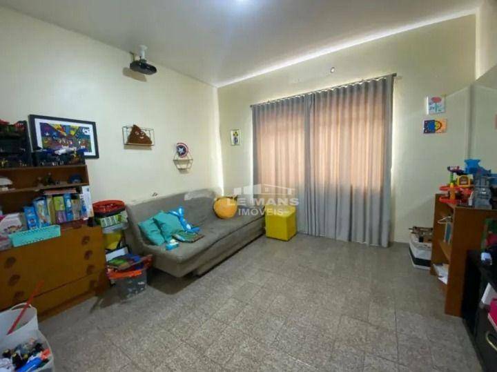 Casa à venda com 5 quartos, 283m² - Foto 3