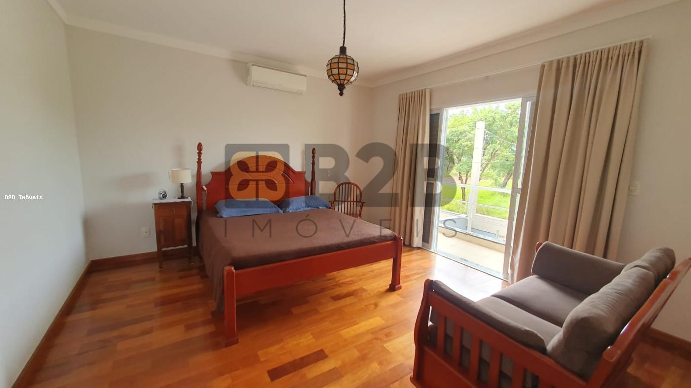 Casa à venda com 3 quartos, 358m² - Foto 15