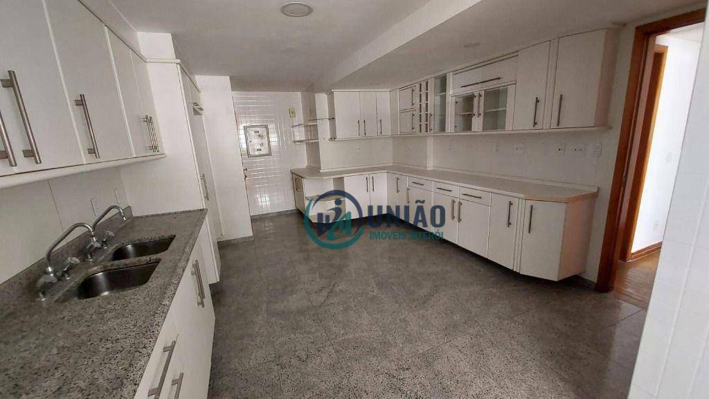 Apartamento à venda com 4 quartos, 180m² - Foto 13