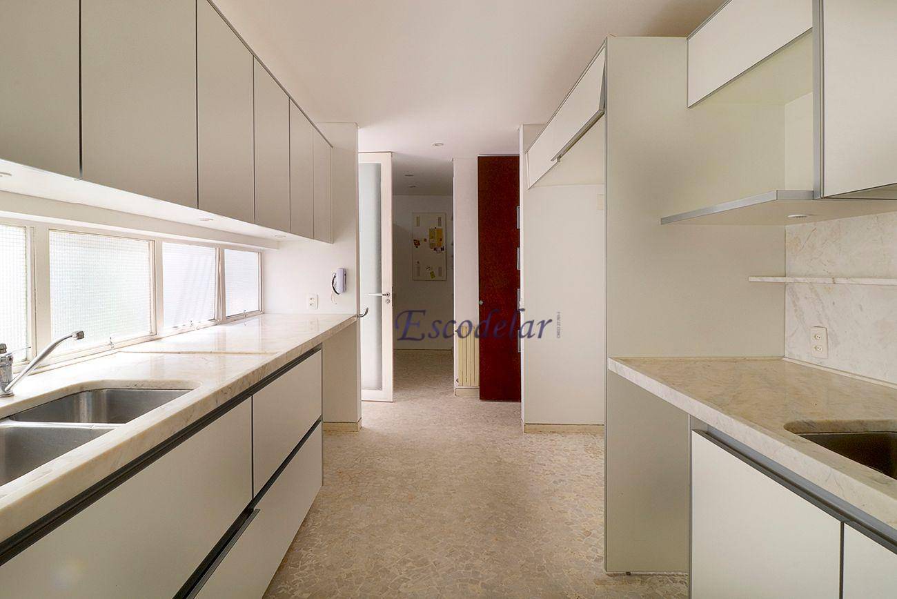 Casa à venda com 3 quartos, 450m² - Foto 24