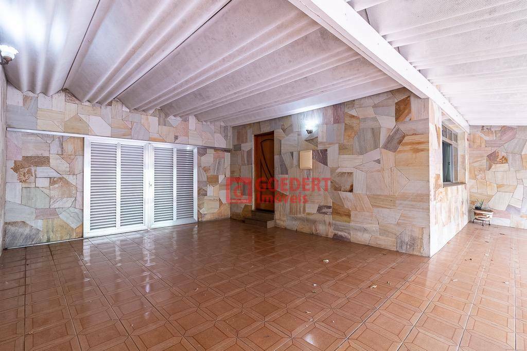 Casa à venda com 3 quartos, 320m² - Foto 5