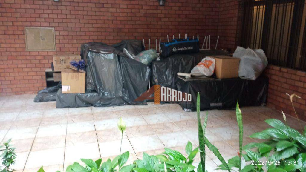 Sobrado à venda com 2 quartos, 236m² - Foto 2