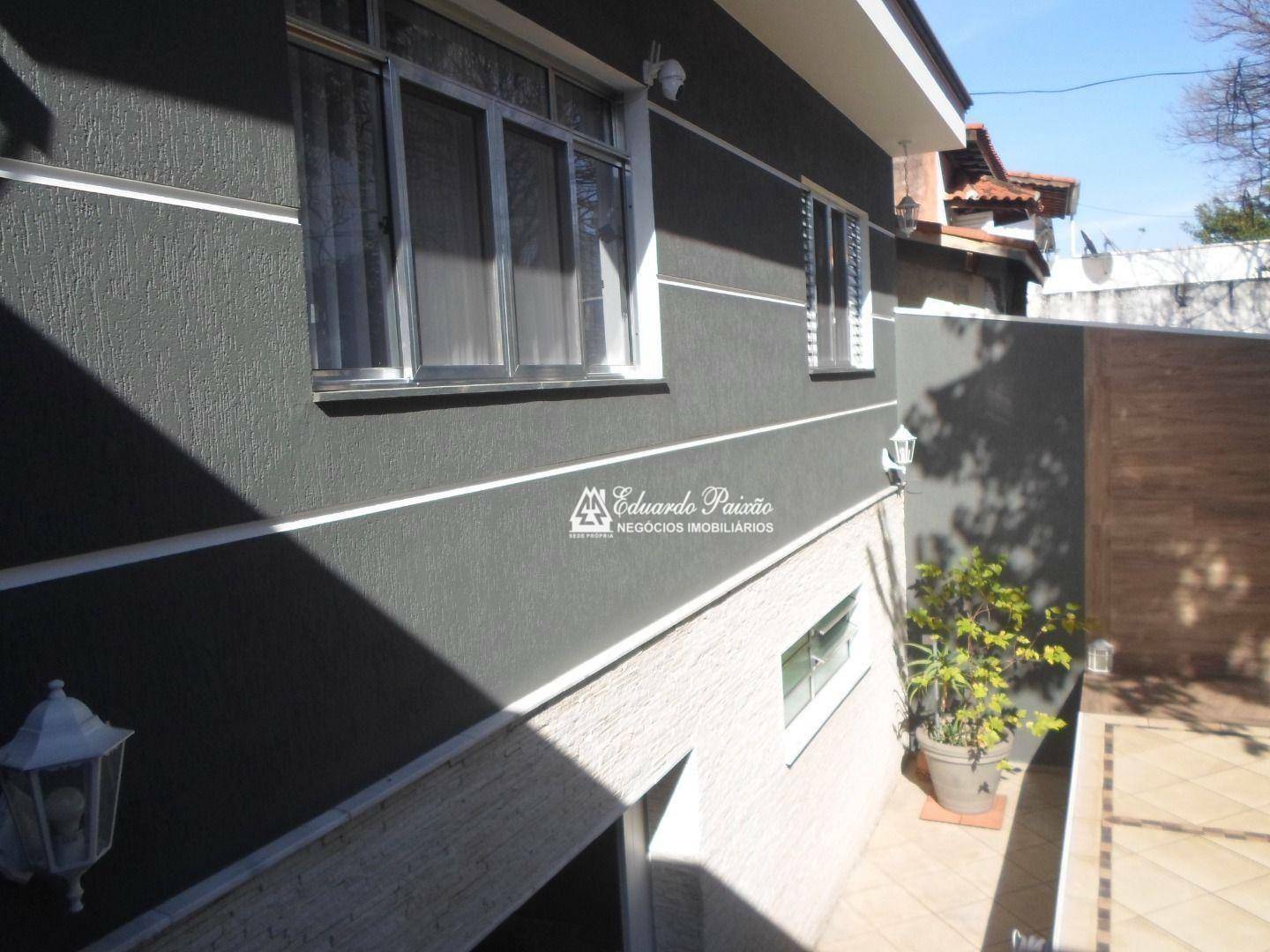 Casa à venda com 3 quartos, 246m² - Foto 3