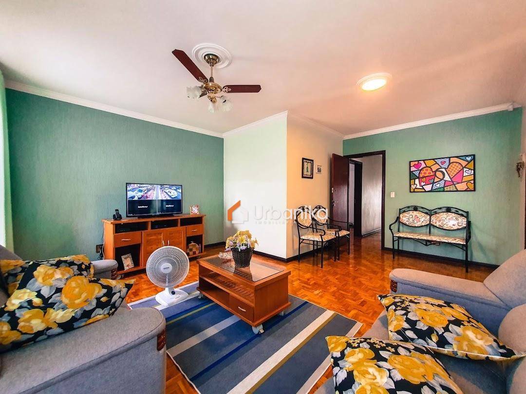 Casa, 3 quartos, 200 m² - Foto 2