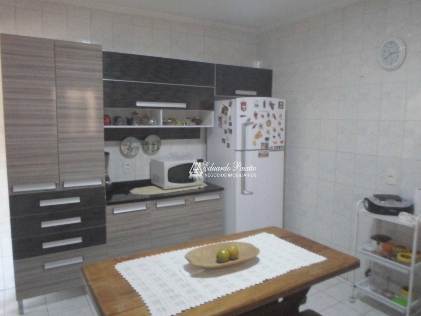 Apartamento à venda com 2 quartos, 90m² - Foto 3