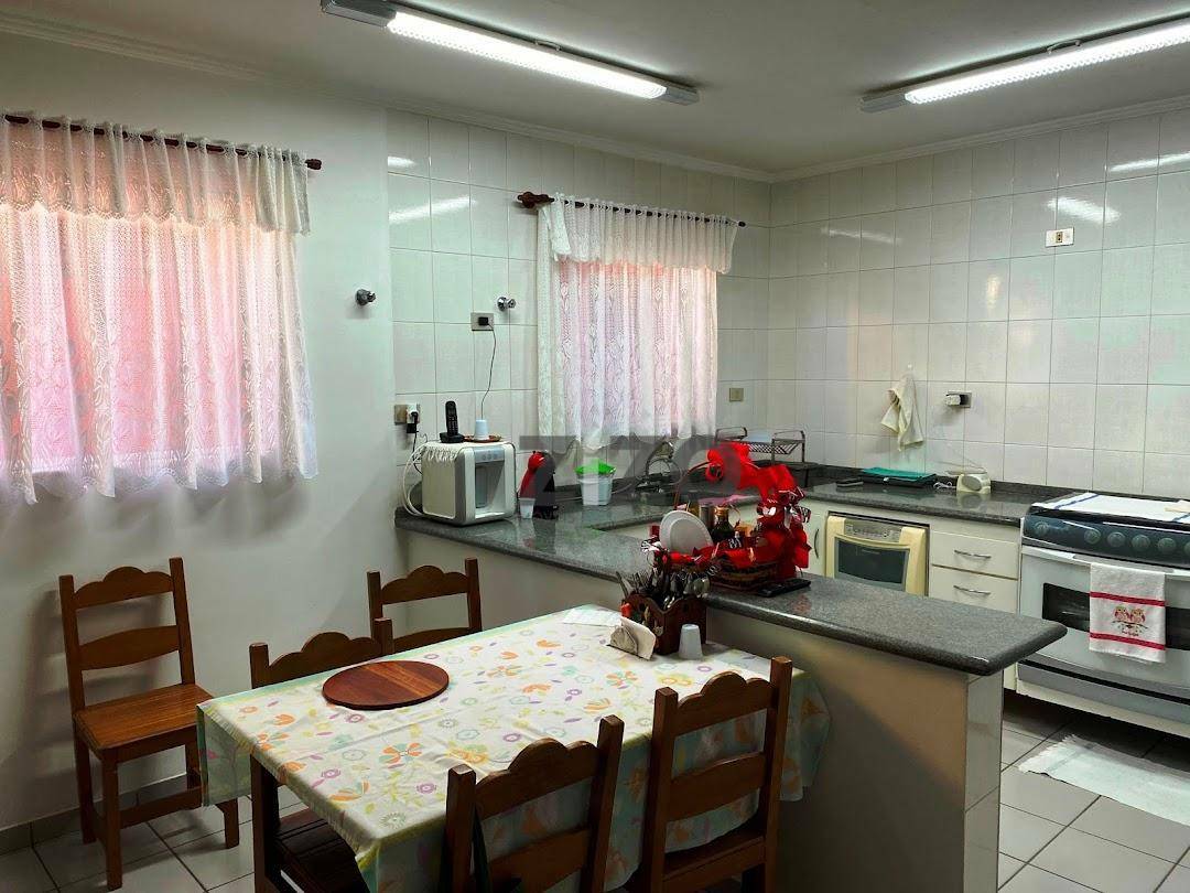 Casa de Condomínio à venda com 4 quartos, 387m² - Foto 10