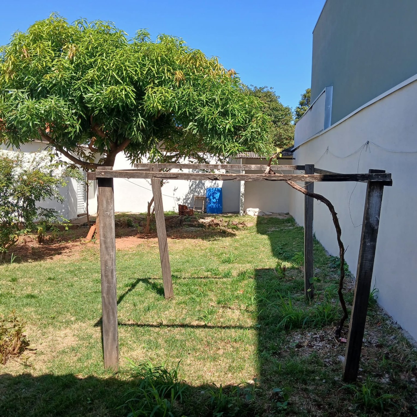 Casa à venda com 2 quartos, 300m² - Foto 18