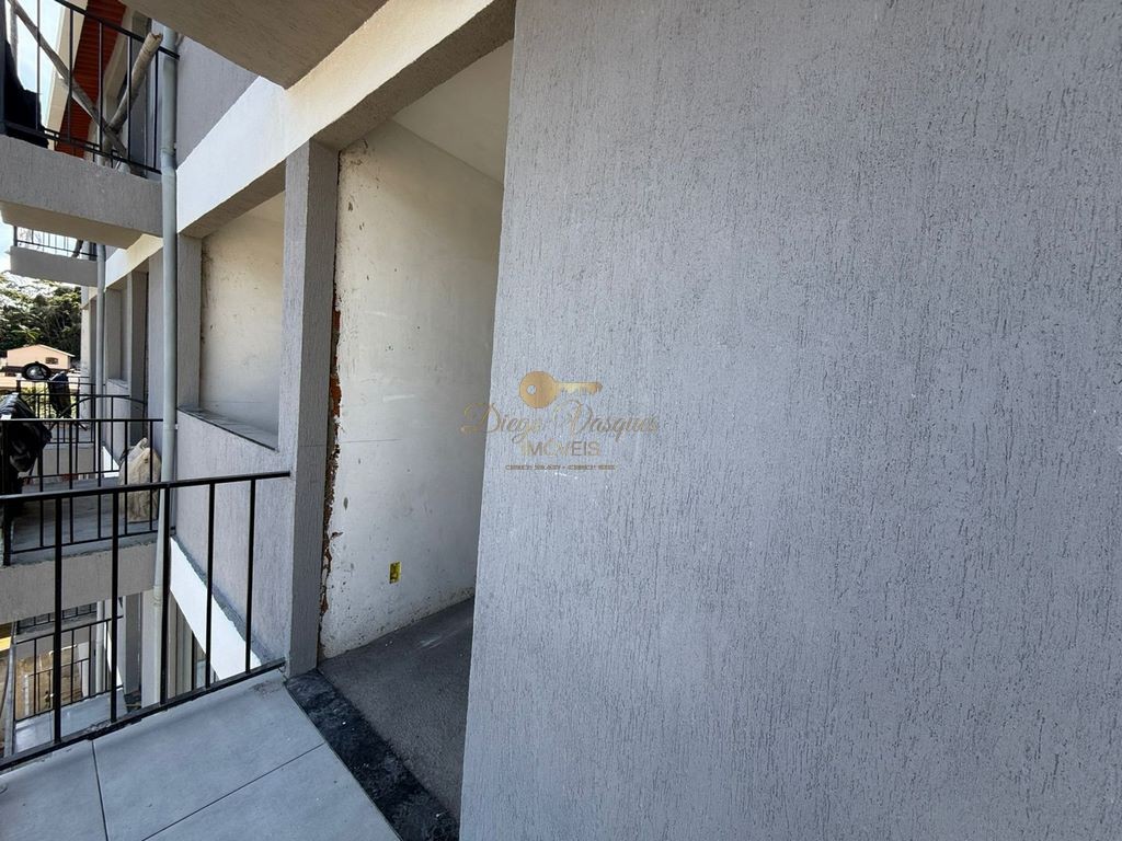 Apartamento à venda com 2 quartos, 50m² - Foto 2