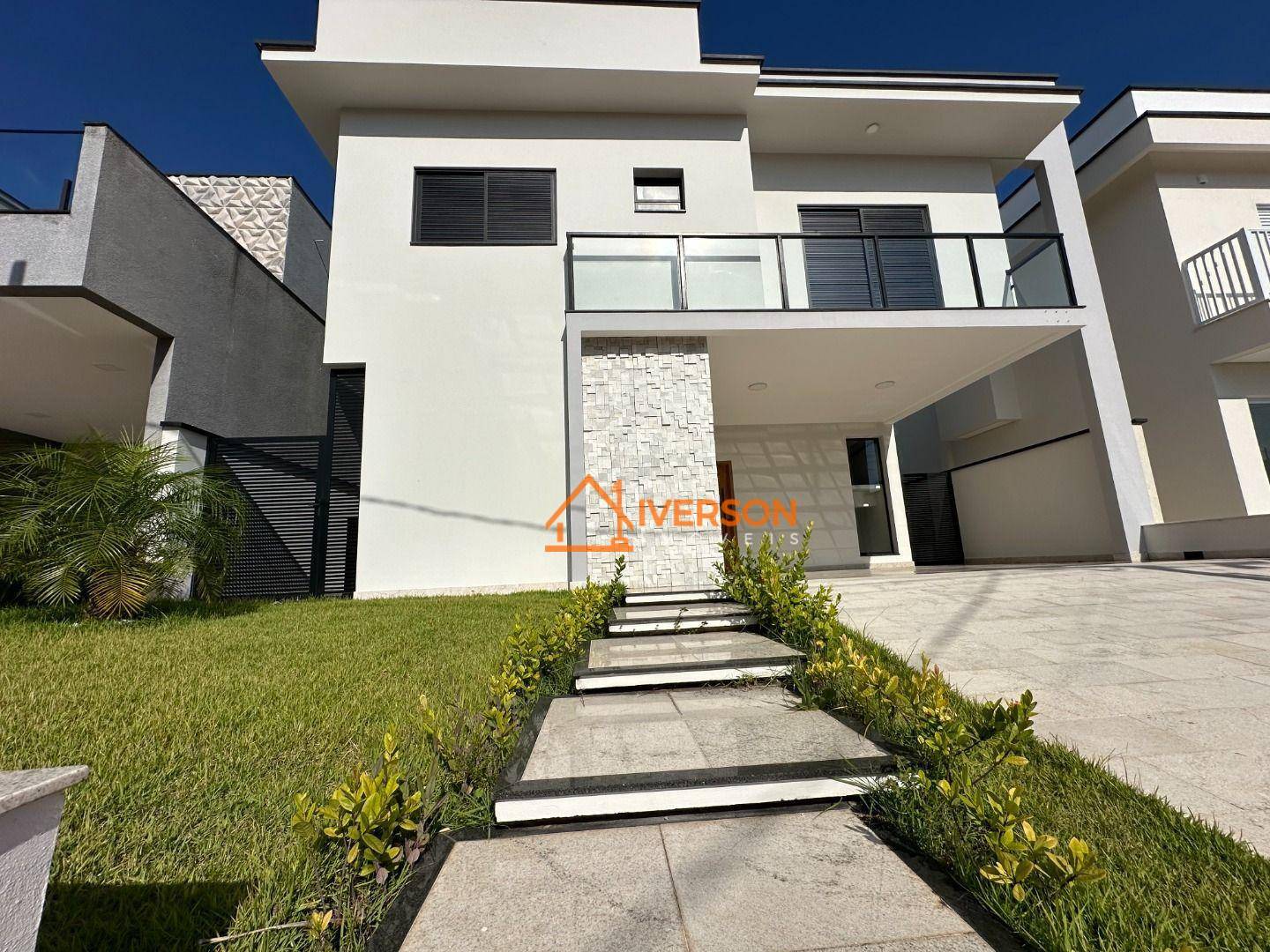 Sobrado, 4 quartos, 193 m² - Foto 1