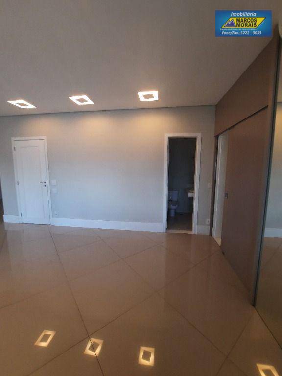 Apartamento à venda e aluguel com 3 quartos, 196m² - Foto 8