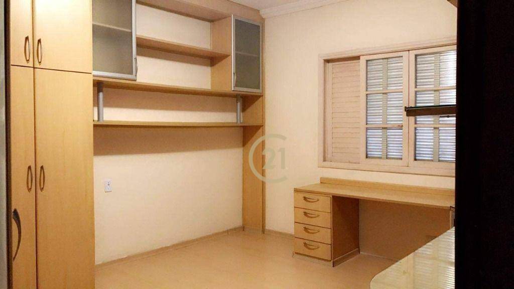 Casa à venda com 3 quartos, 200m² - Foto 8