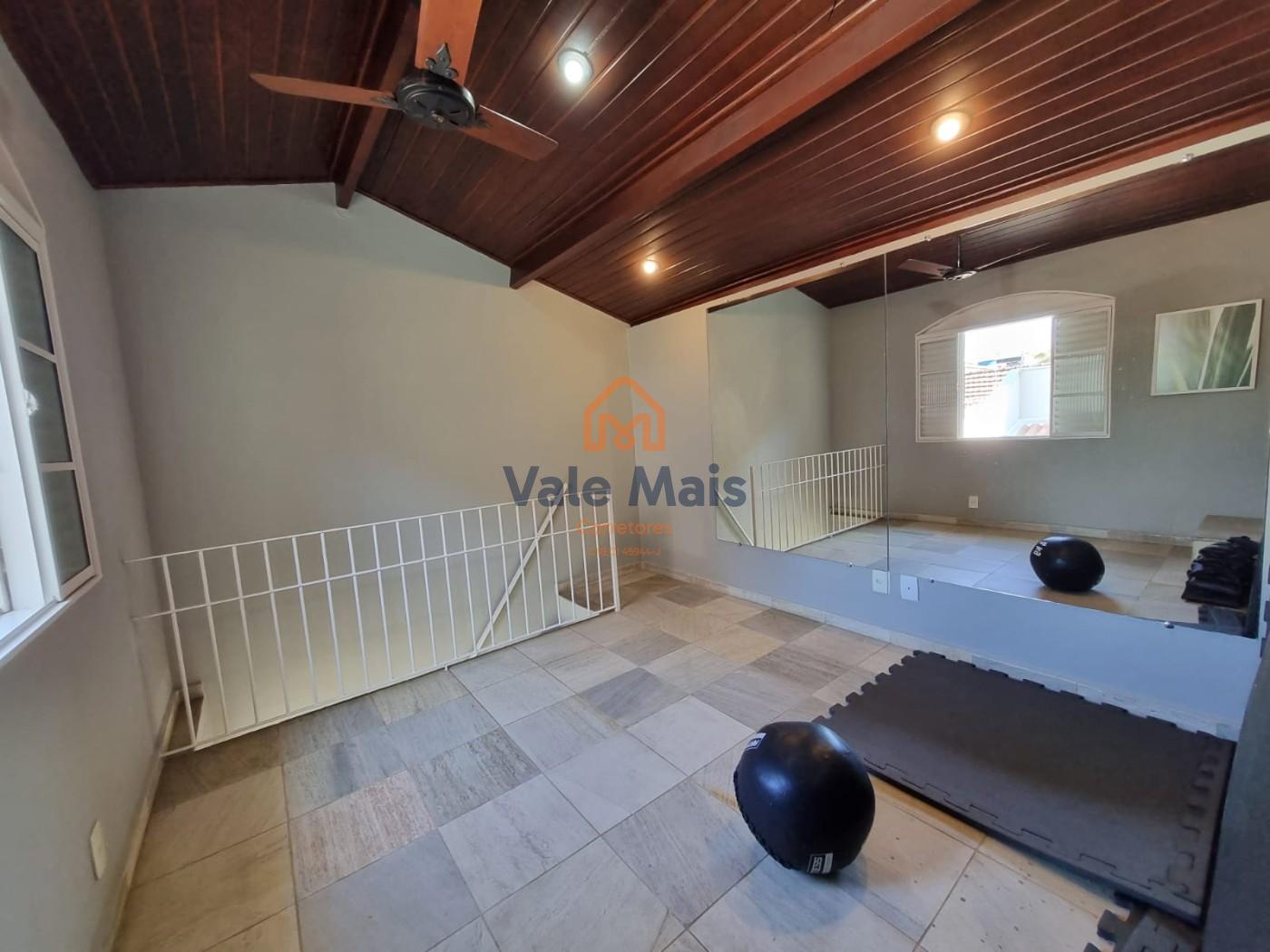 Casa à venda com 3 quartos, 197m² - Foto 18