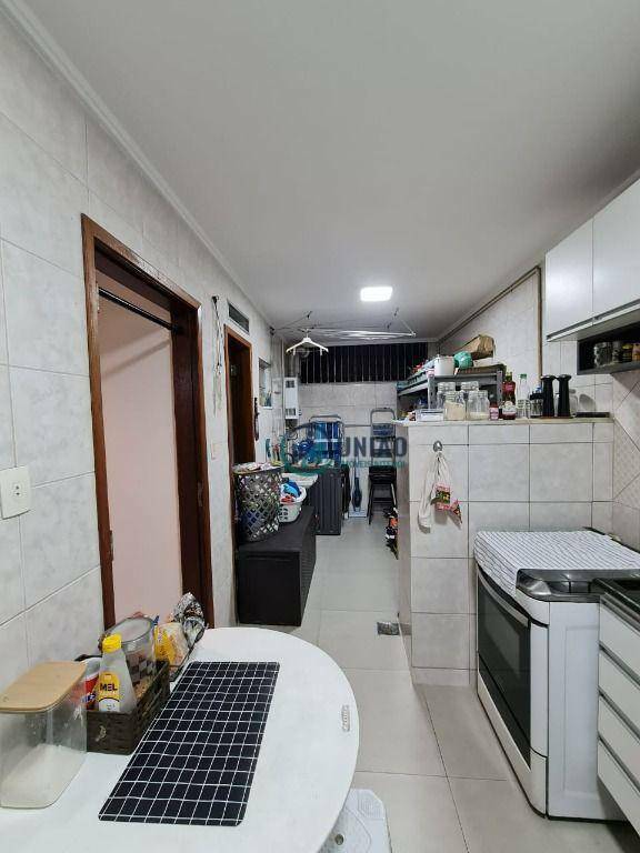 Apartamento à venda com 2 quartos, 80m² - Foto 37