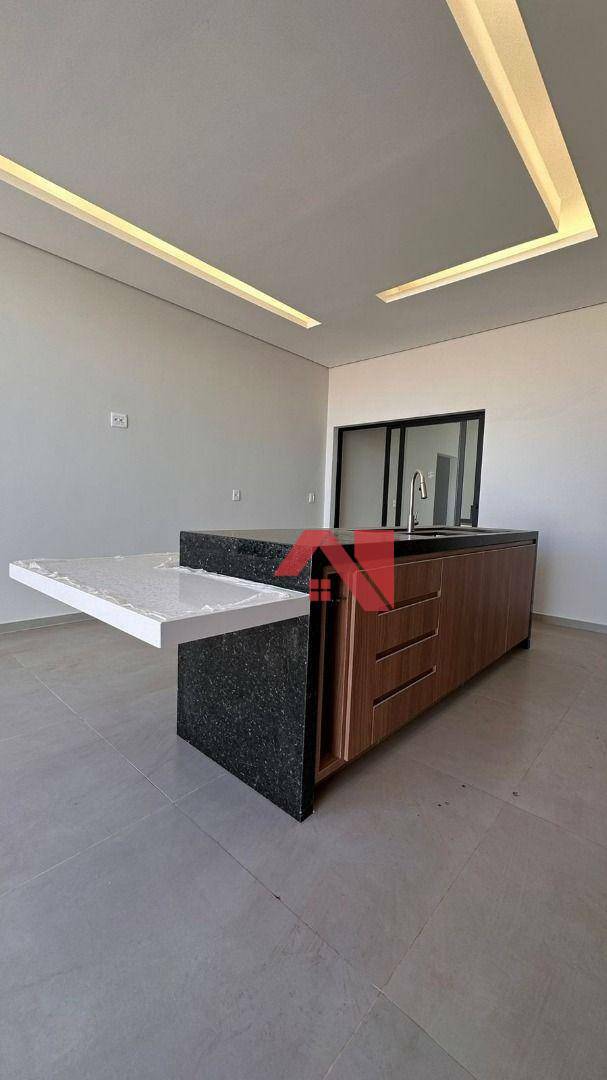 Casa de Condomínio à venda com 3 quartos, 196m² - Foto 4