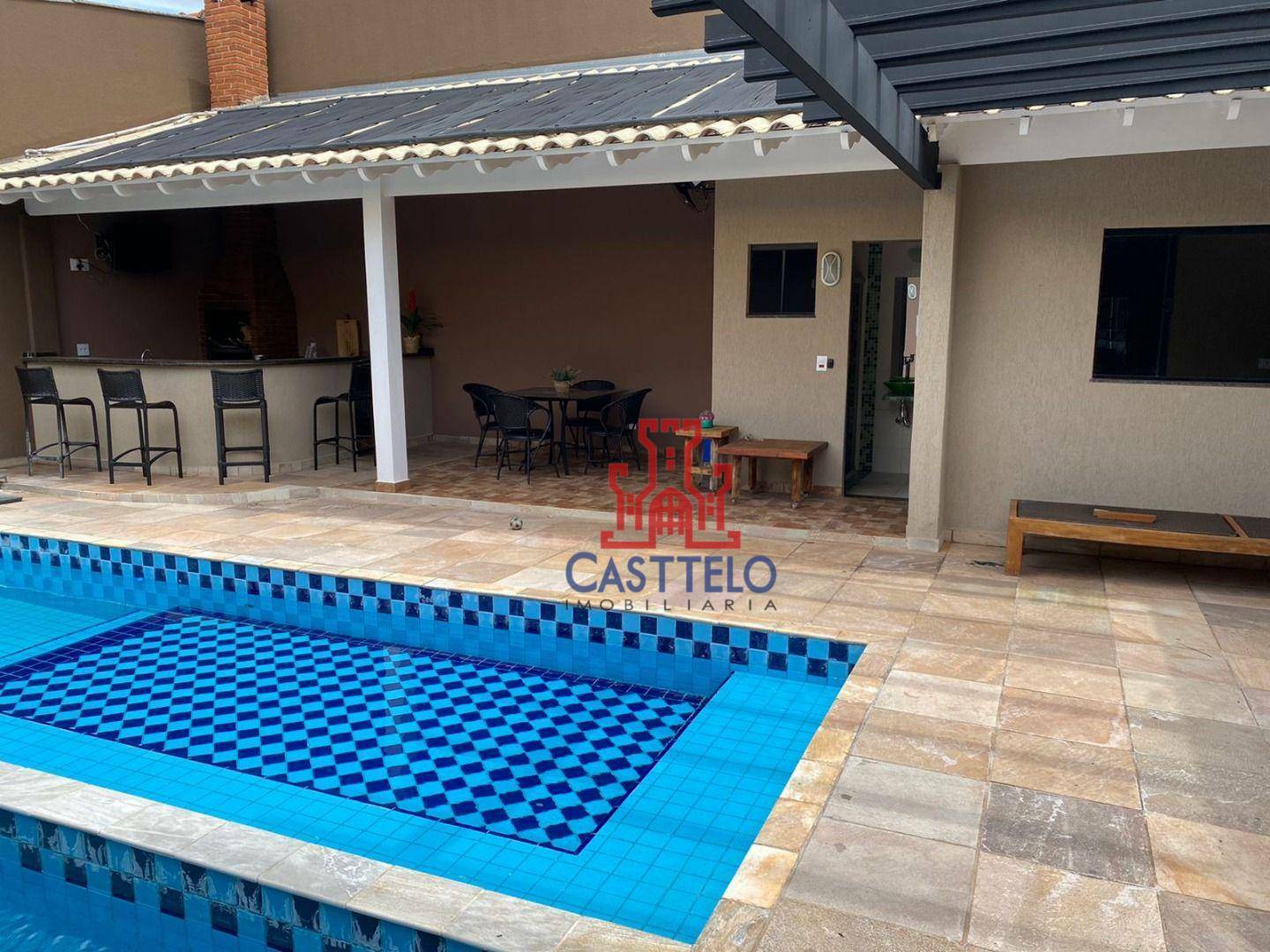 Casa à venda com 4 quartos, 100m² - Foto 25