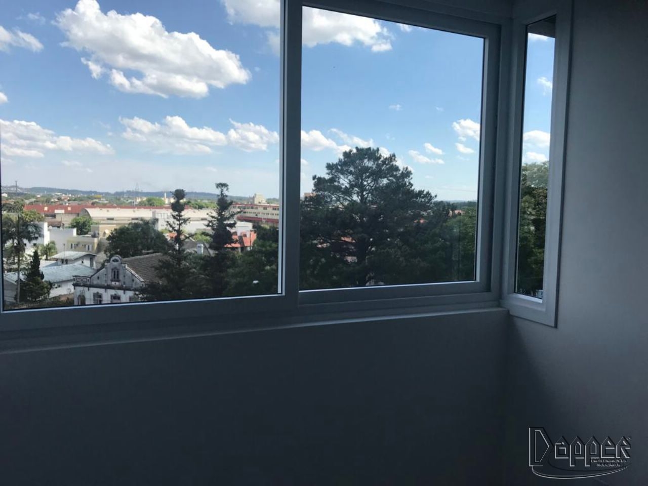 Apartamento à venda com 3 quartos, 105m² - Foto 2