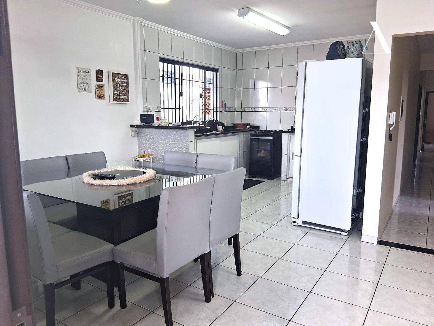 Casa, 5 quartos, 168 m² - Foto 1