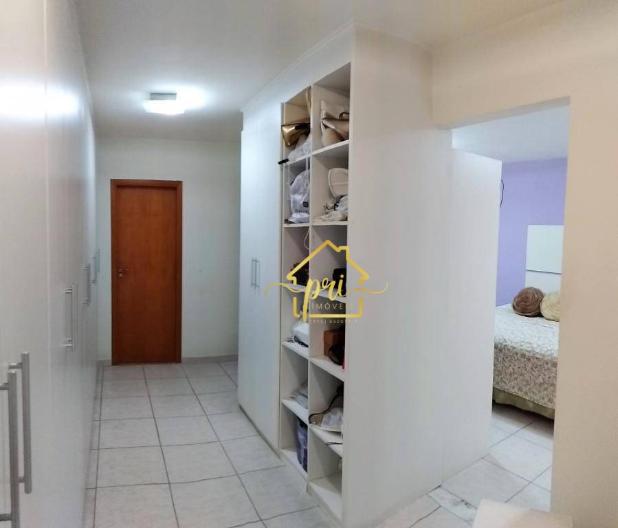 Casa de Condomínio à venda com 4 quartos, 300m² - Foto 9