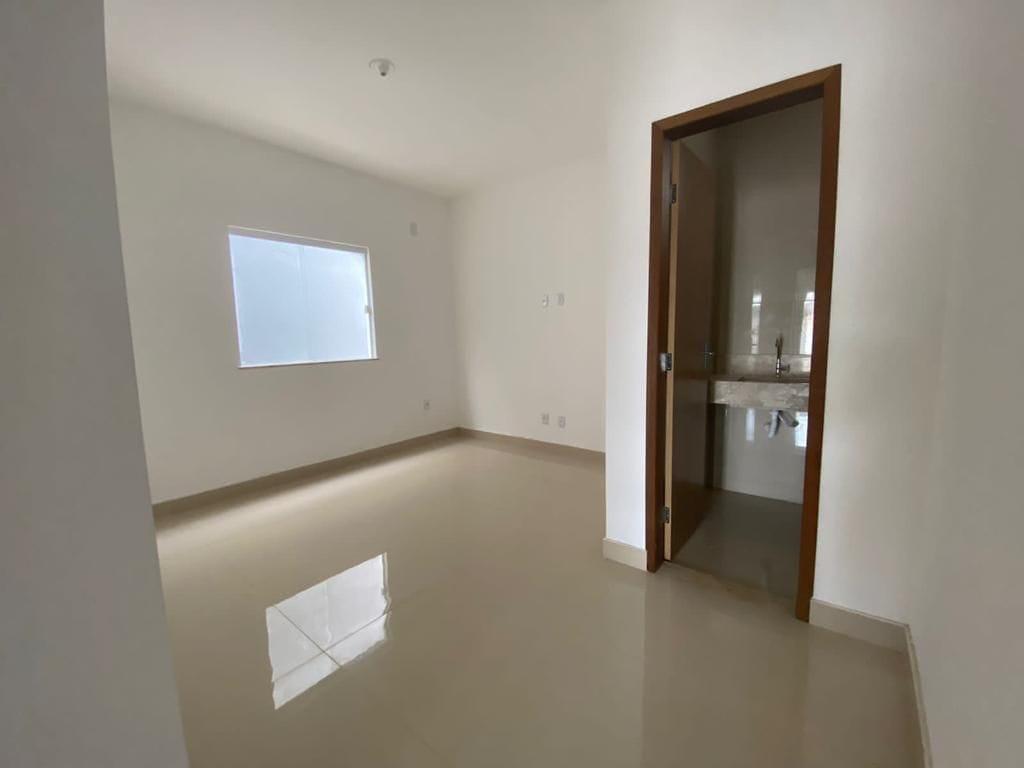 Casa à venda com 3 quartos, 100m² - Foto 3