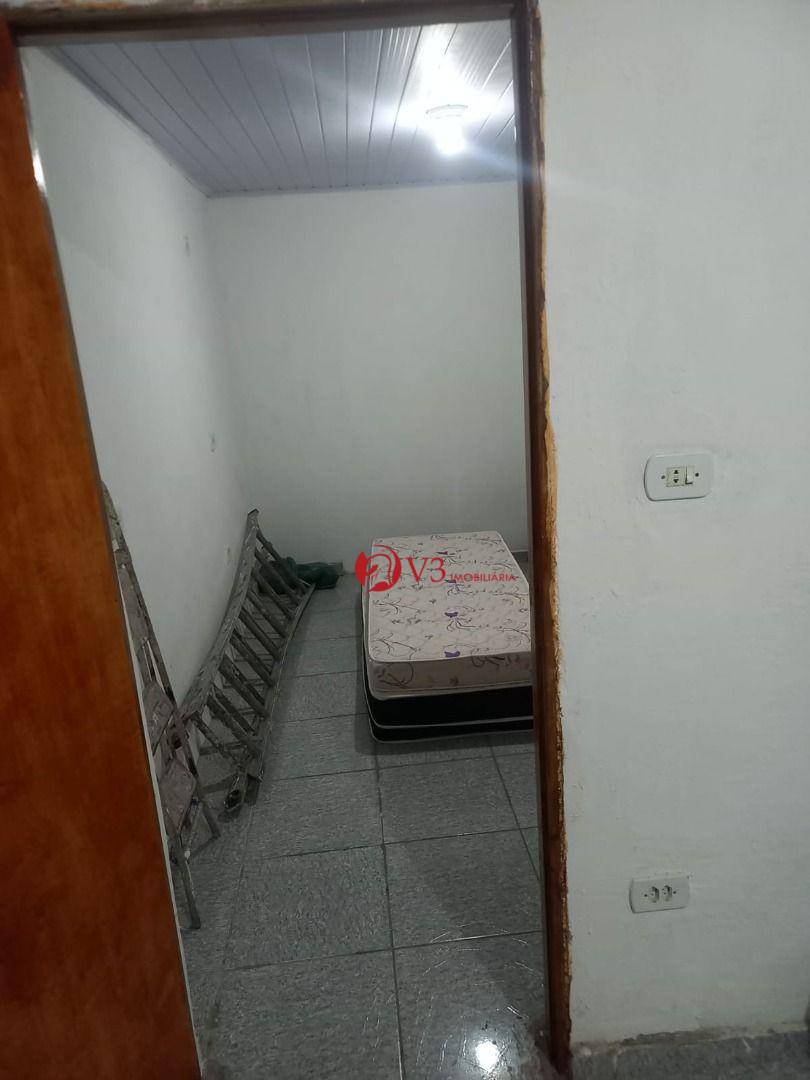 Sobrado à venda com 8 quartos, 221m² - Foto 15