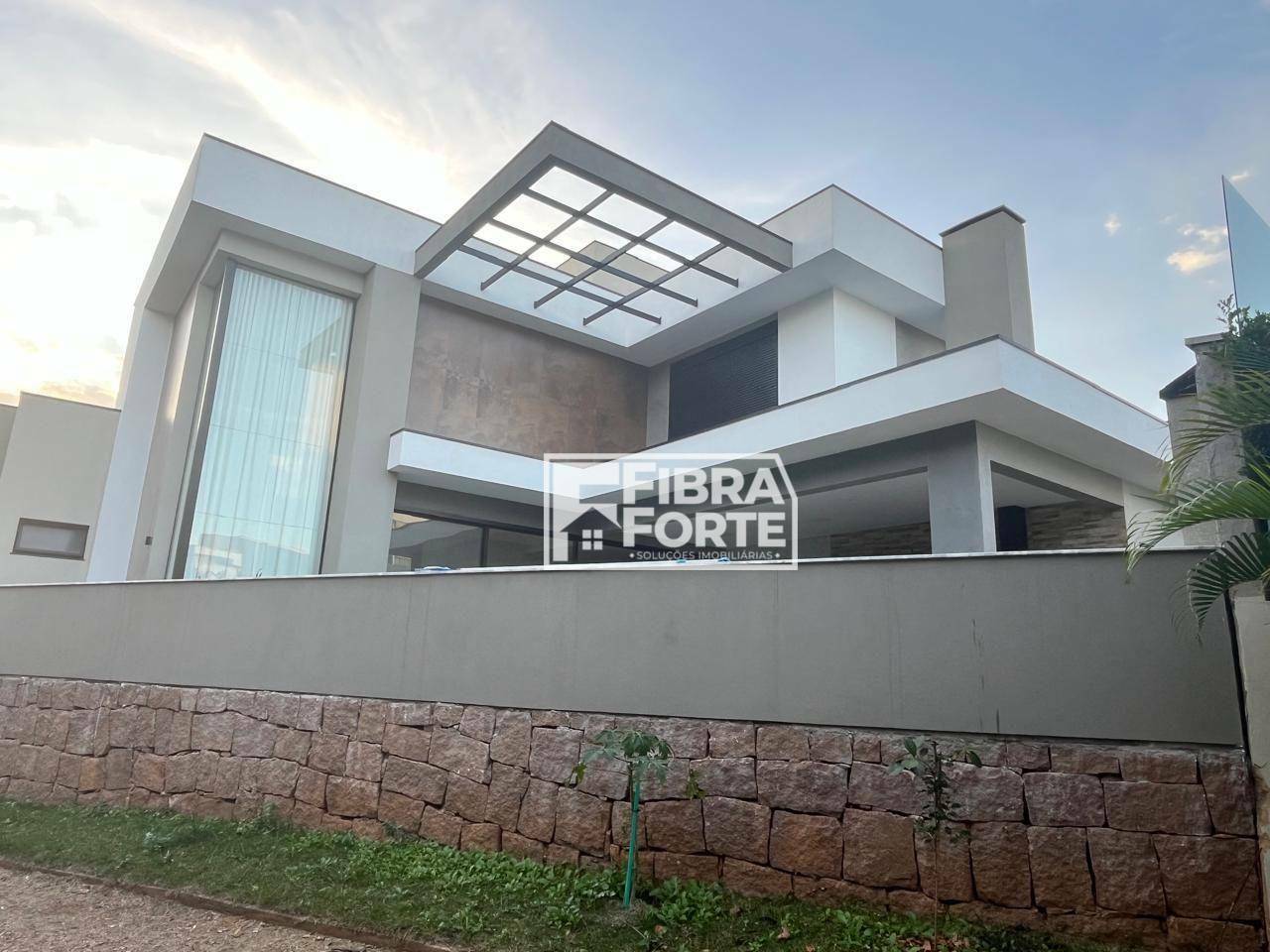 Casa de Condomínio à venda com 3 quartos, 305m² - Foto 4