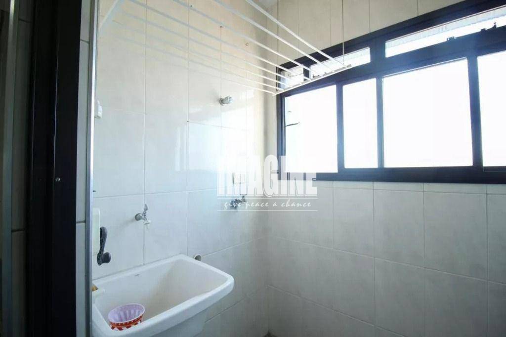 Apartamento à venda com 3 quartos, 95m² - Foto 15