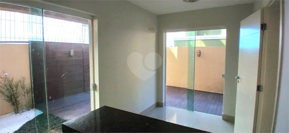 Casa de Condomínio à venda com 3 quartos, 240m² - Foto 6