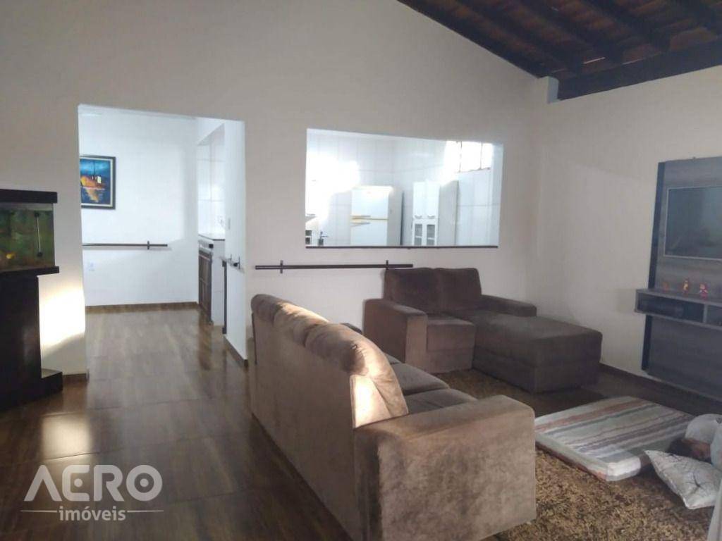 Casa à venda com 3 quartos, 130m² - Foto 5