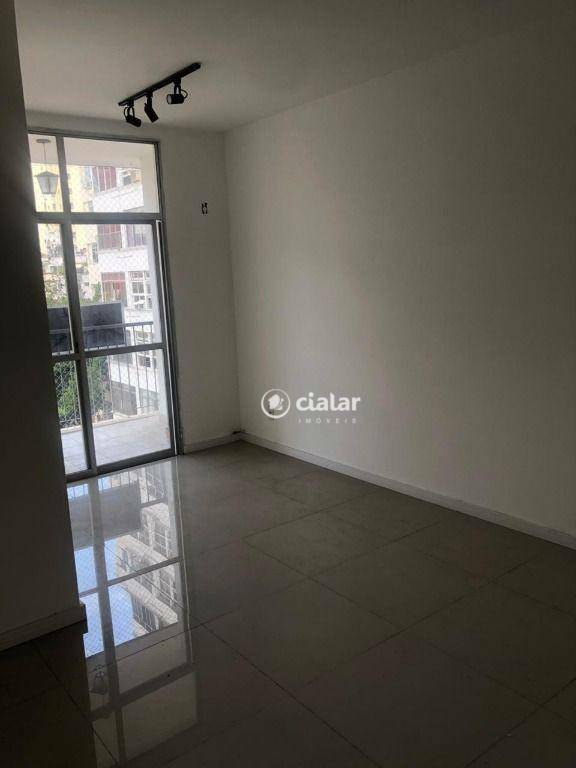 Apartamento à venda com 2 quartos, 64m² - Foto 5