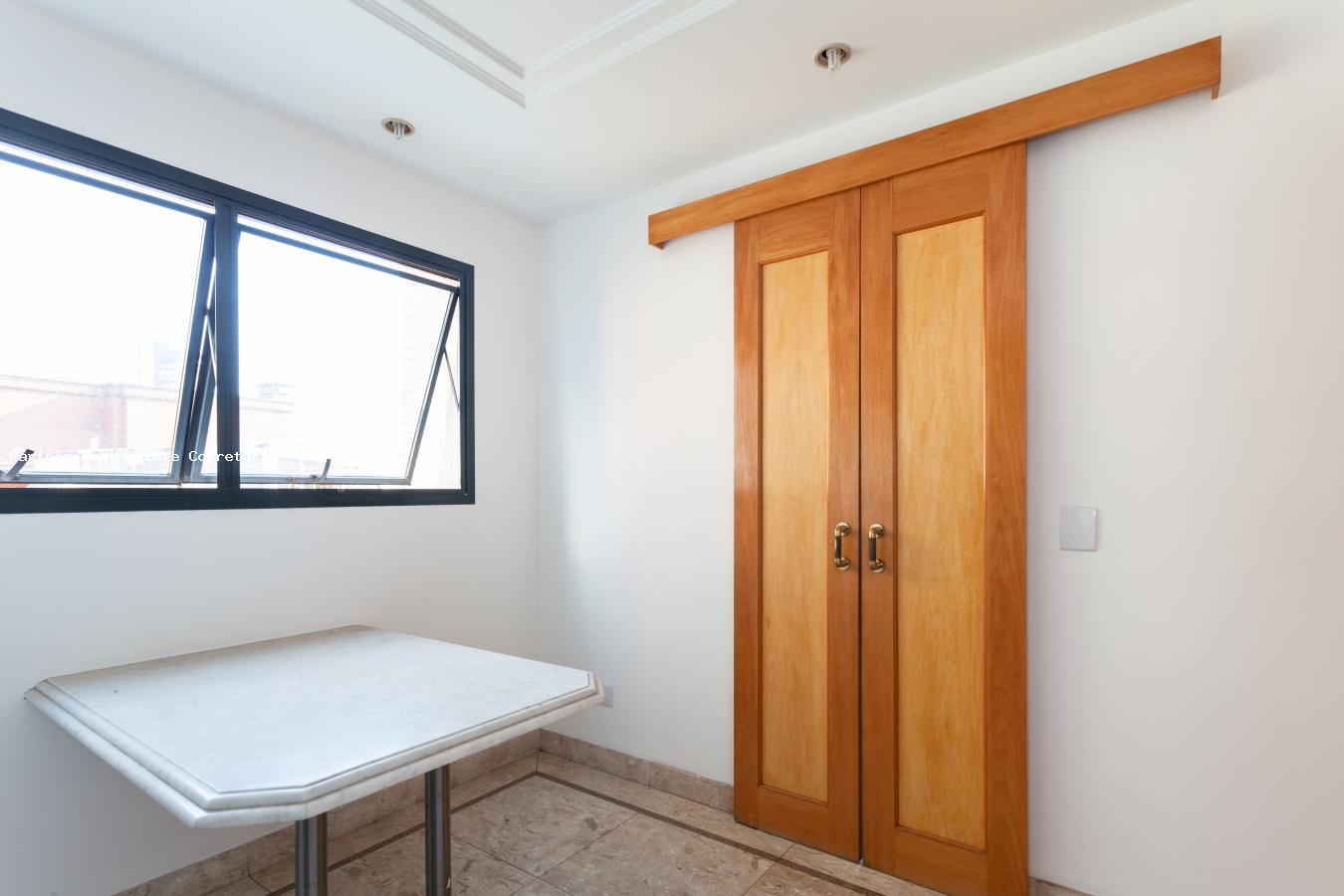 Apartamento à venda com 4 quartos, 202m² - Foto 8