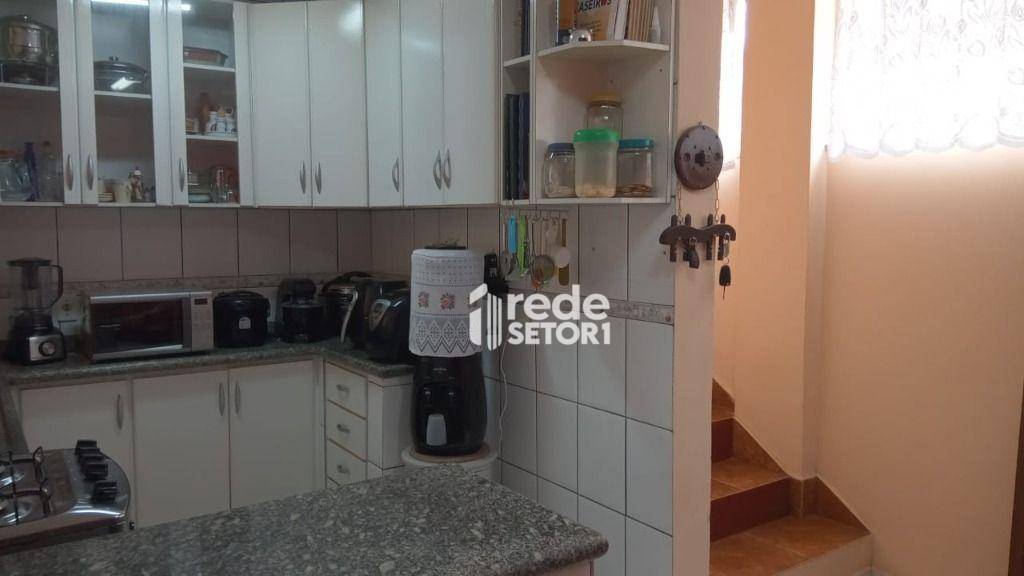 Casa à venda com 5 quartos, 264m² - Foto 23