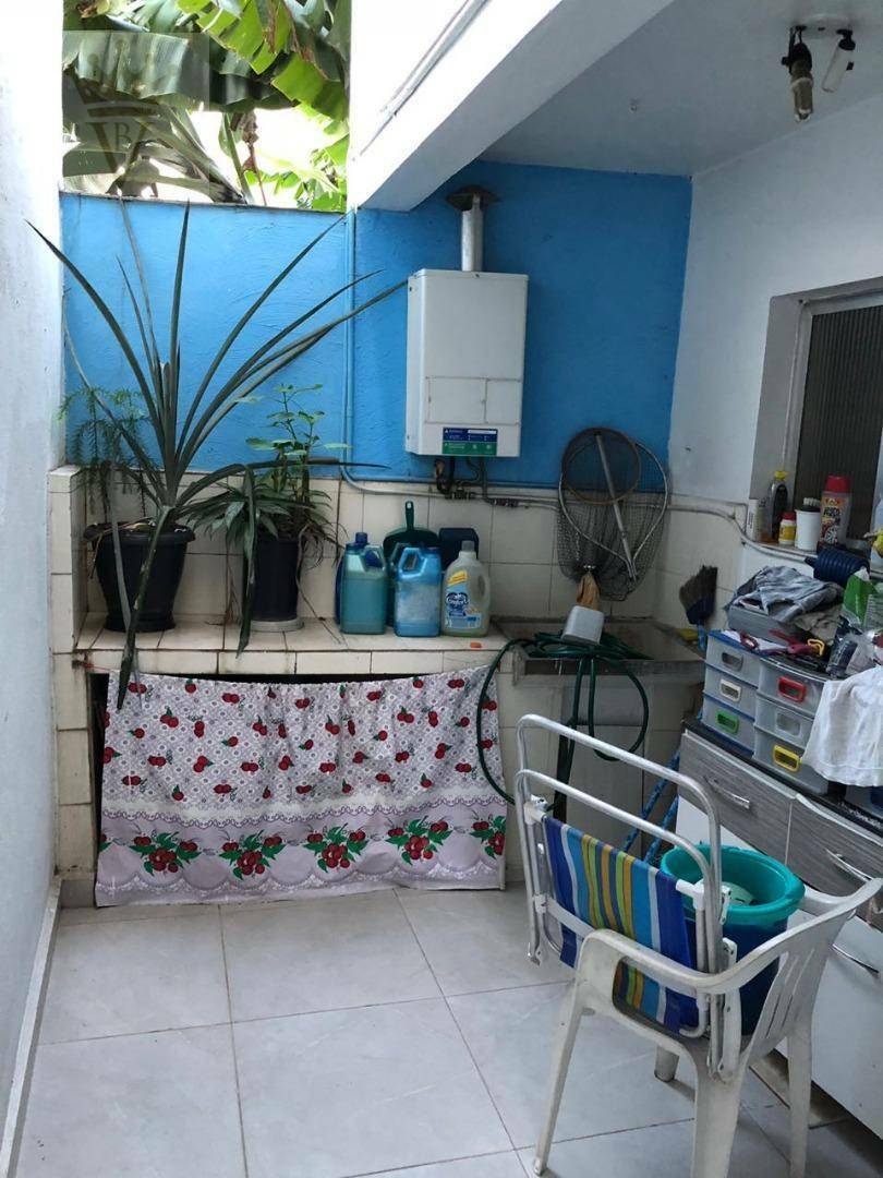 Sobrado à venda com 3 quartos, 120m² - Foto 1