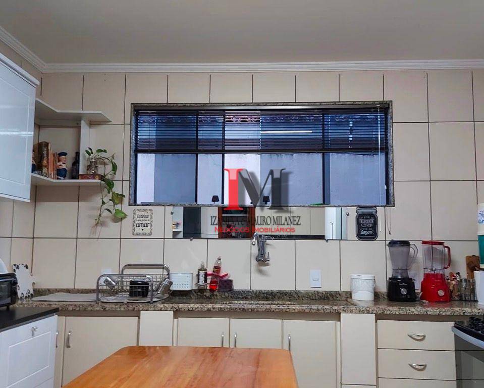 Casa à venda com 3 quartos, 209m² - Foto 22