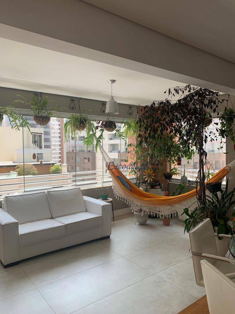 Apartamento à venda com 3 quartos, 157m² - Foto 21