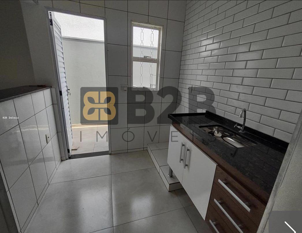 Casa à venda com 3 quartos, 110m² - Foto 5