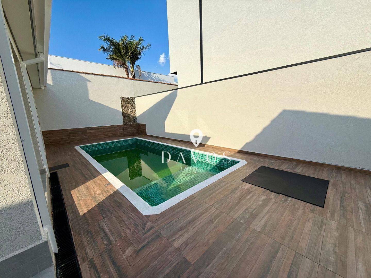 Casa à venda com 3 quartos, 342m² - Foto 2