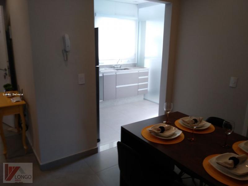 Apartamento à venda com 2 quartos, 77m² - Foto 8