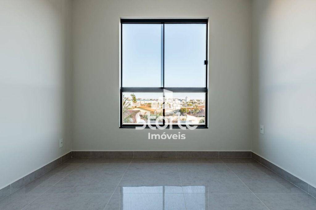 Apartamento à venda com 3 quartos, 110m² - Foto 8