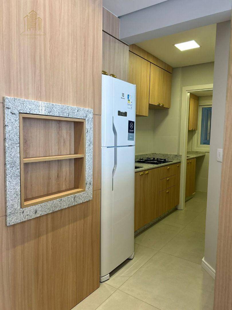 Apartamento à venda com 2 quartos, 66m² - Foto 2