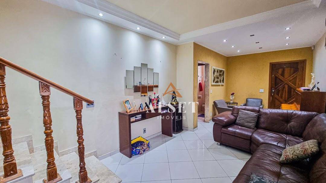 Sobrado à venda com 3 quartos, 220m² - Foto 10