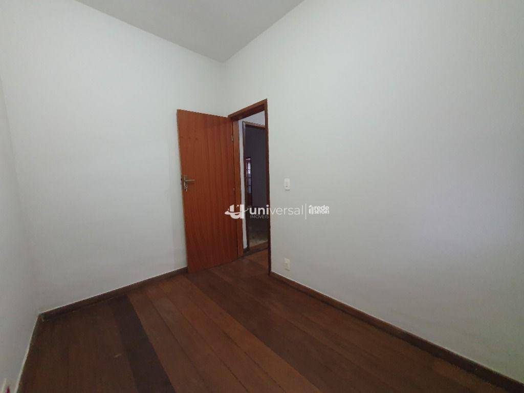 Casa de Condomínio para alugar com 4 quartos, 170m² - Foto 8