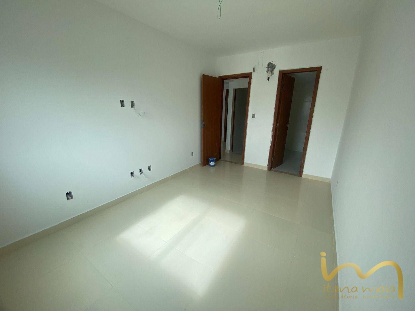 Apartamento à venda com 2 quartos, 75m² - Foto 12