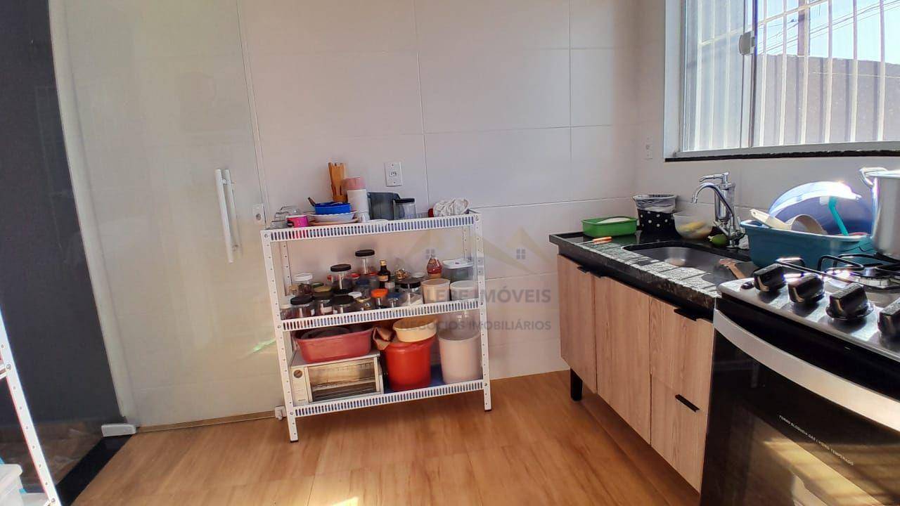 Casa à venda com 2 quartos, 54m² - Foto 8
