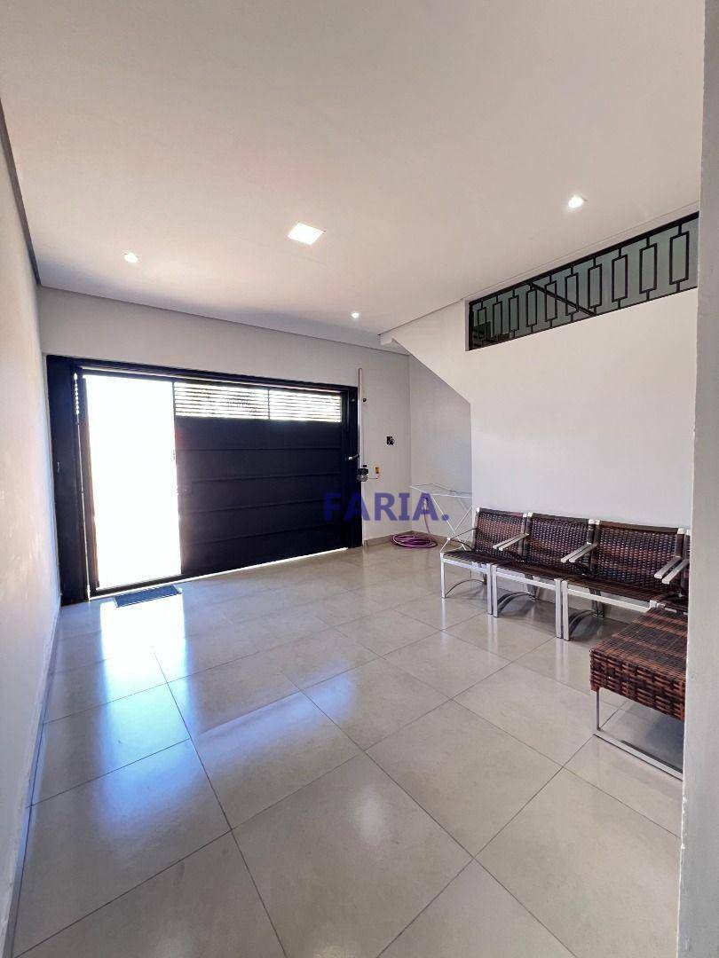 Casa, 3 quartos, 132 m² - Foto 2