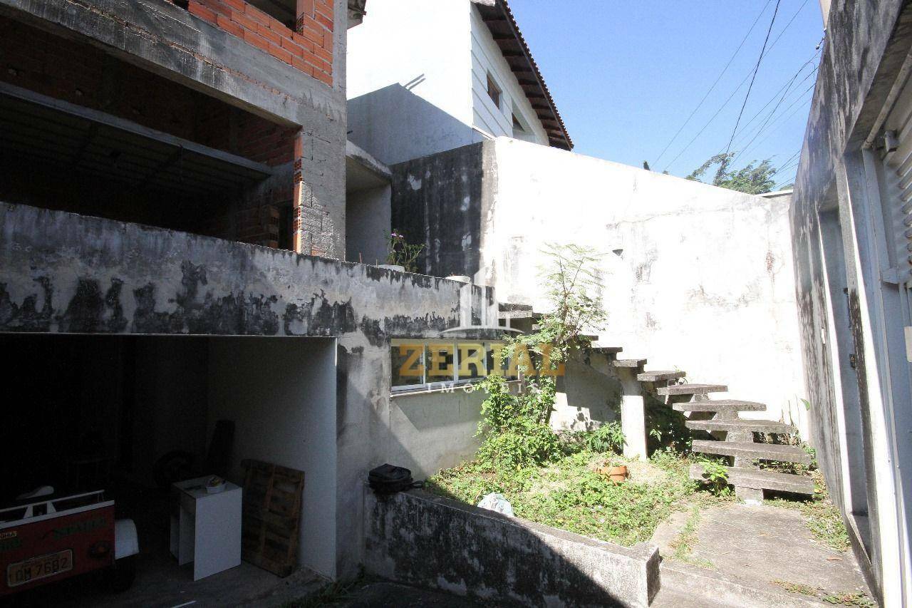 Sobrado à venda com 3 quartos, 300m² - Foto 4