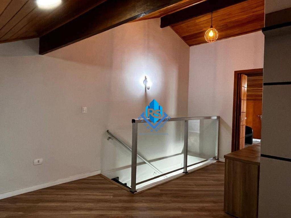 Sobrado à venda e aluguel com 4 quartos, 250m² - Foto 32