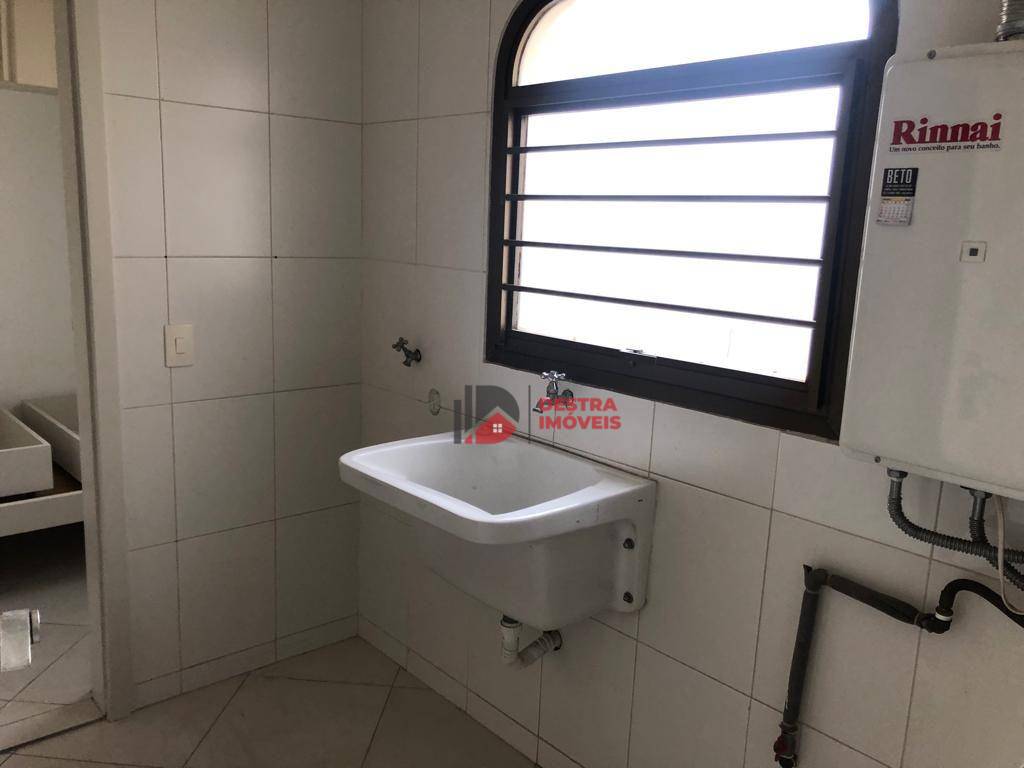 Apartamento à venda com 3 quartos, 141m² - Foto 12